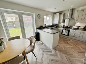 Kitchen- click for photo gallery